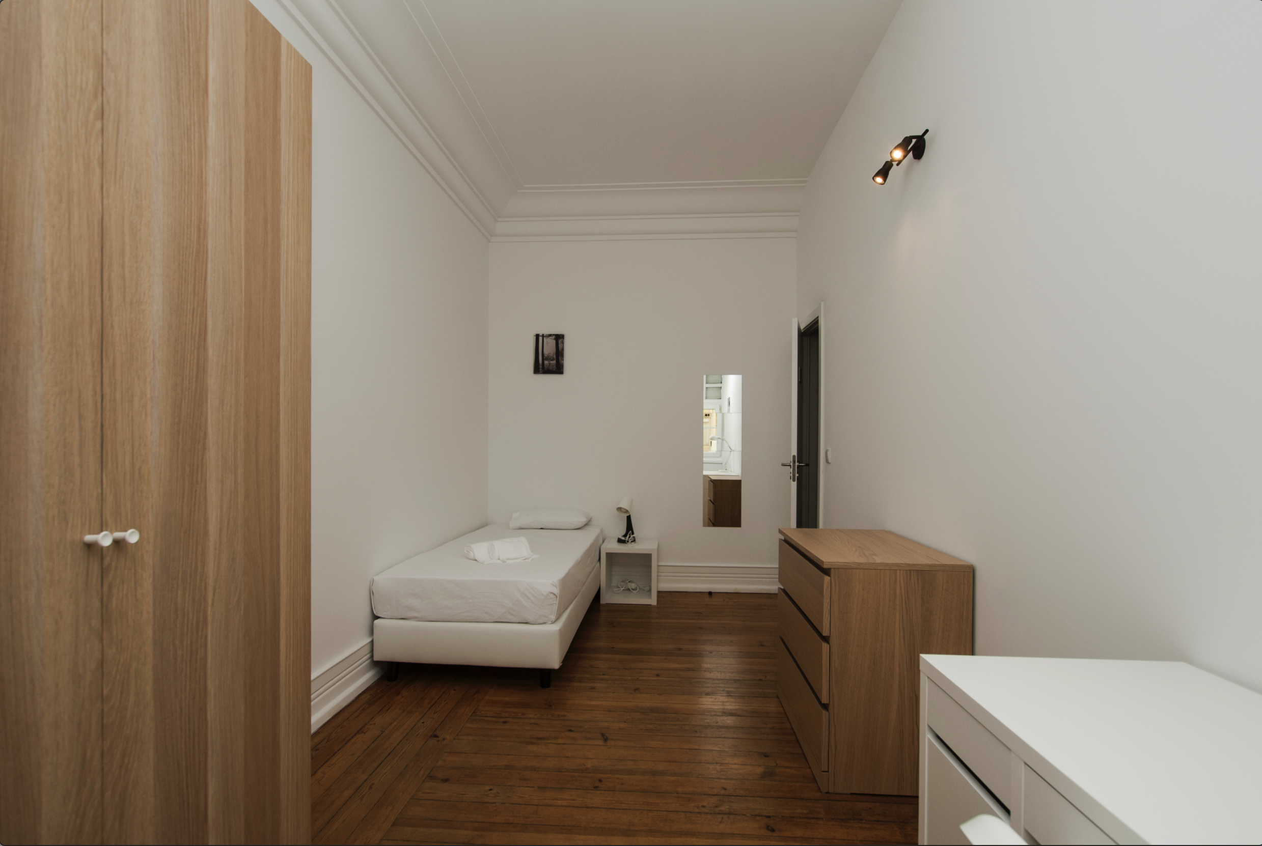 Room 08 in lisboa – photo 1 of 2