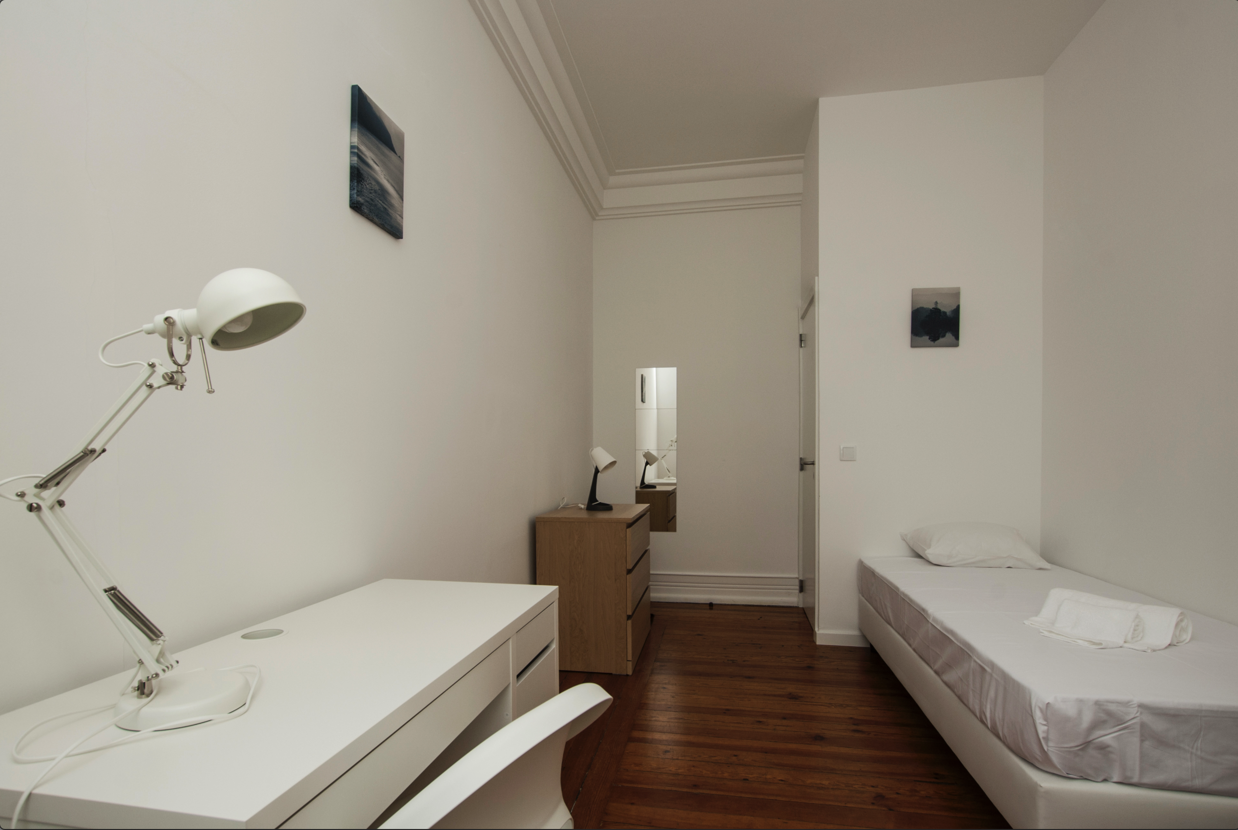 Room 02 in Avenidas Novas, lisboa – photo 2 of 21