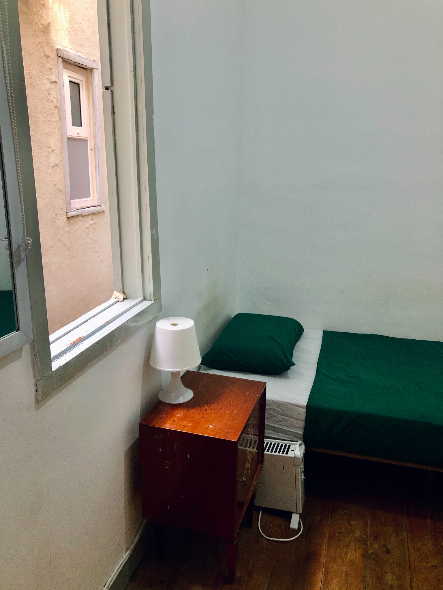 Single Room 8 with Natural Light em lisboa – foto 1 de 3