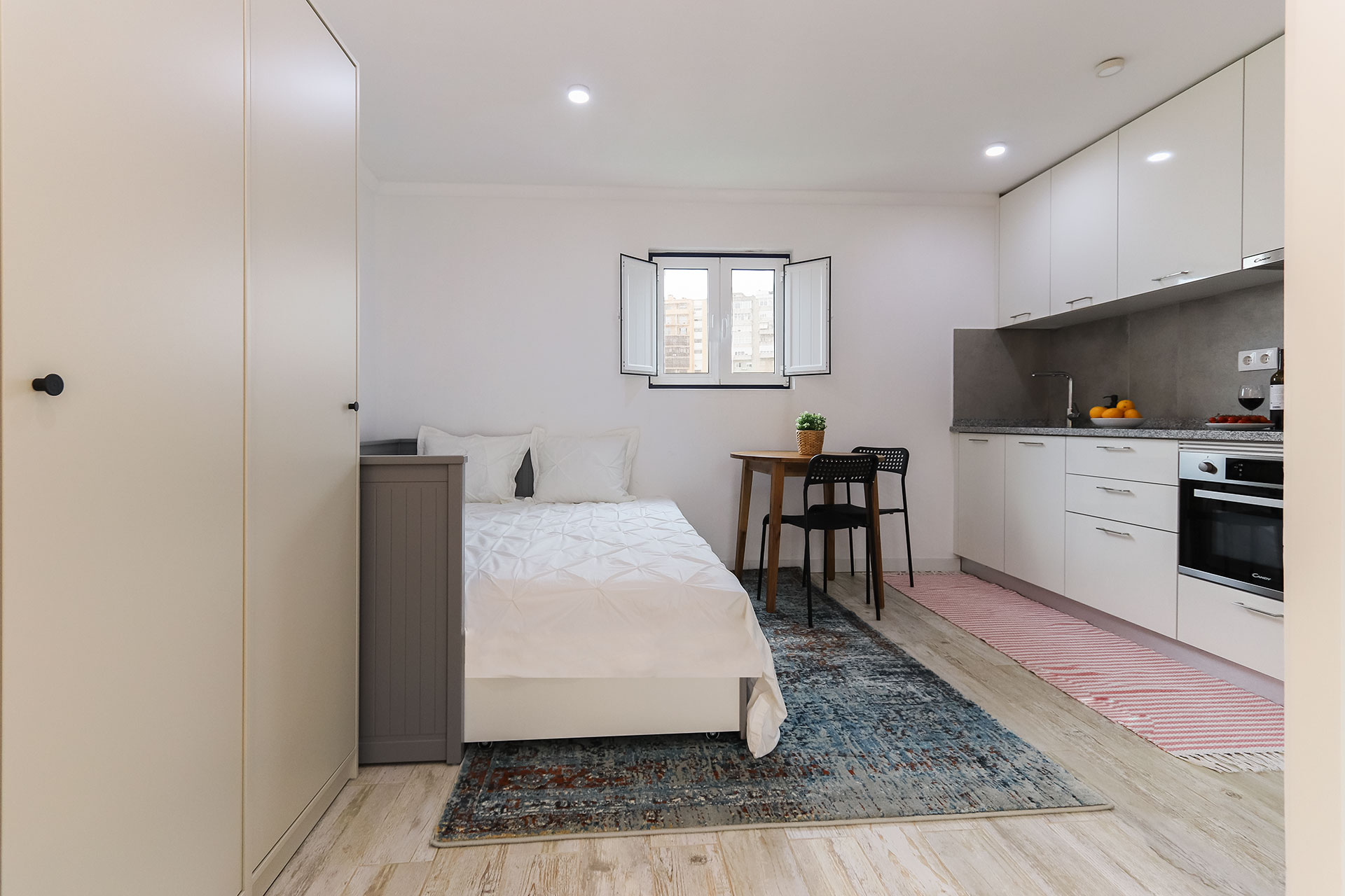 Studio Bedroom em Ajuda, lisboa – foto 1 de 18