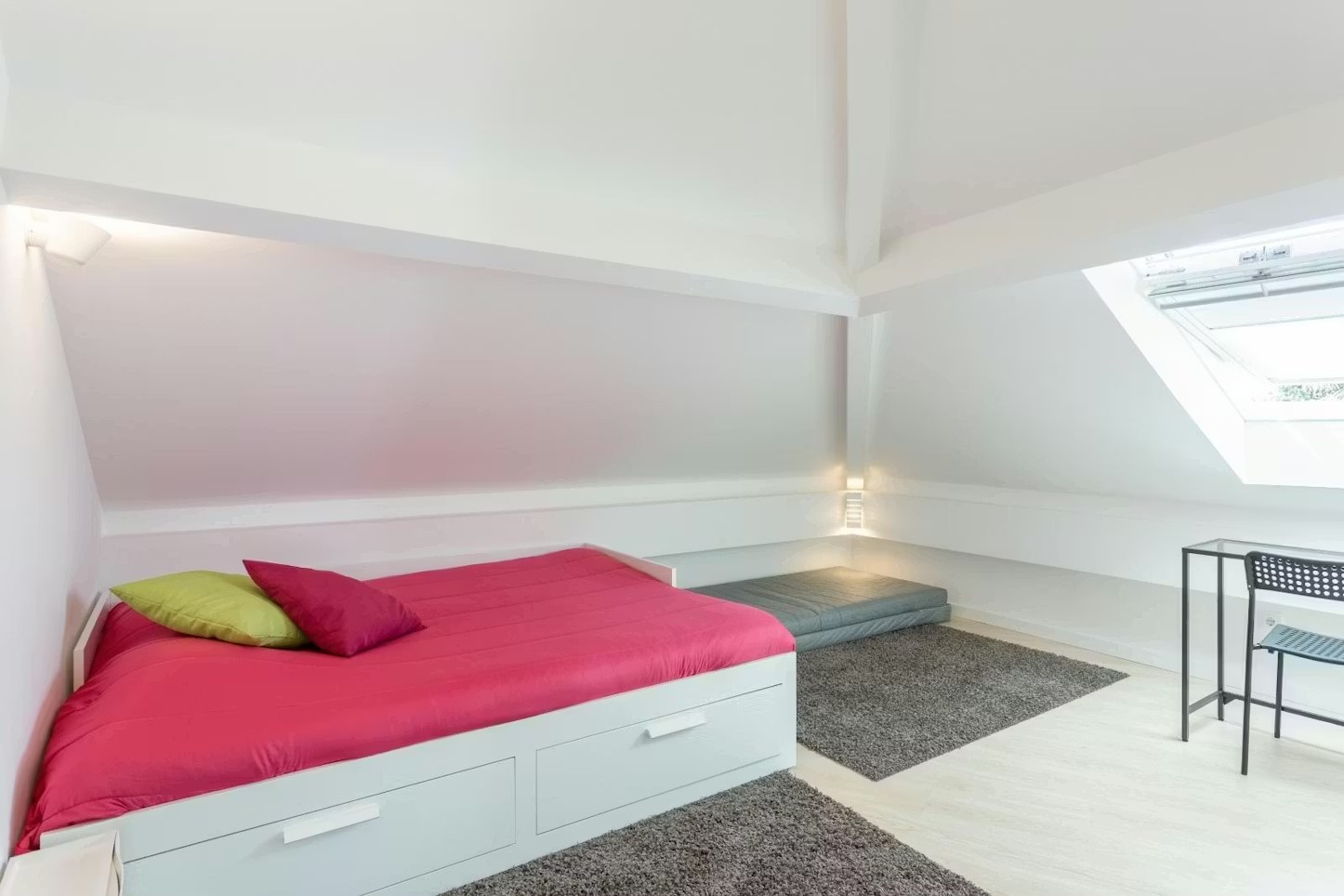 O301 - Spacious Superior Room with Private Bathroom in Rio Tinto, porto – photo 4 of 19