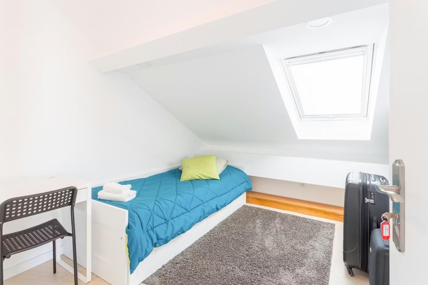 O306 - Cozy Standard Room with Private Bathroom in porto – photo 1 of 4