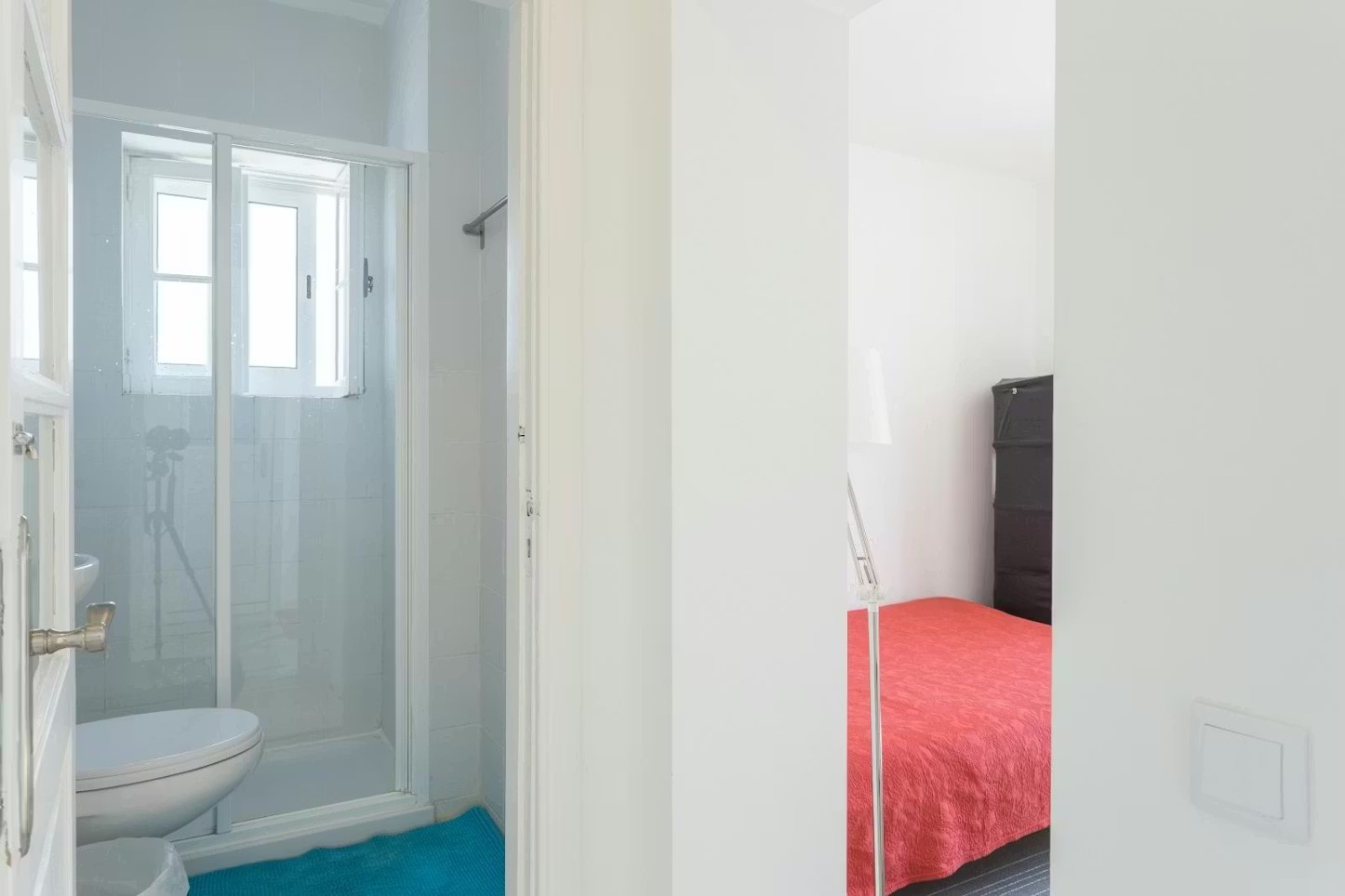 O207 - Spacious Superior Room with Private Bathroom in Rio Tinto, porto – photo 3 of 19