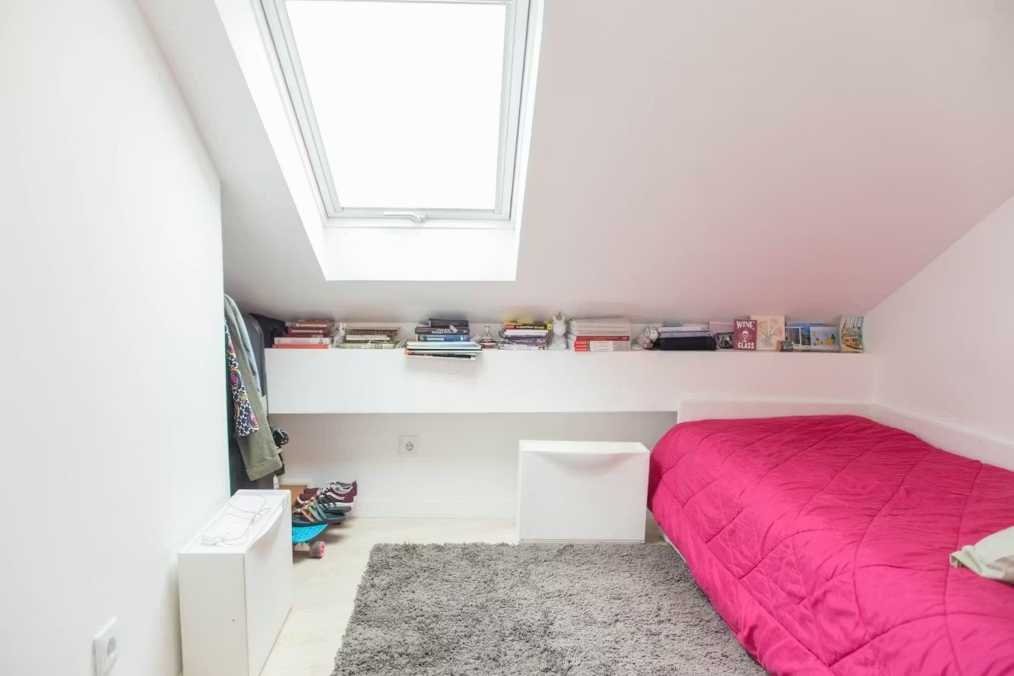 O305 - Cozy Standard Room with Private Bathroom in porto – photo 1 of 5