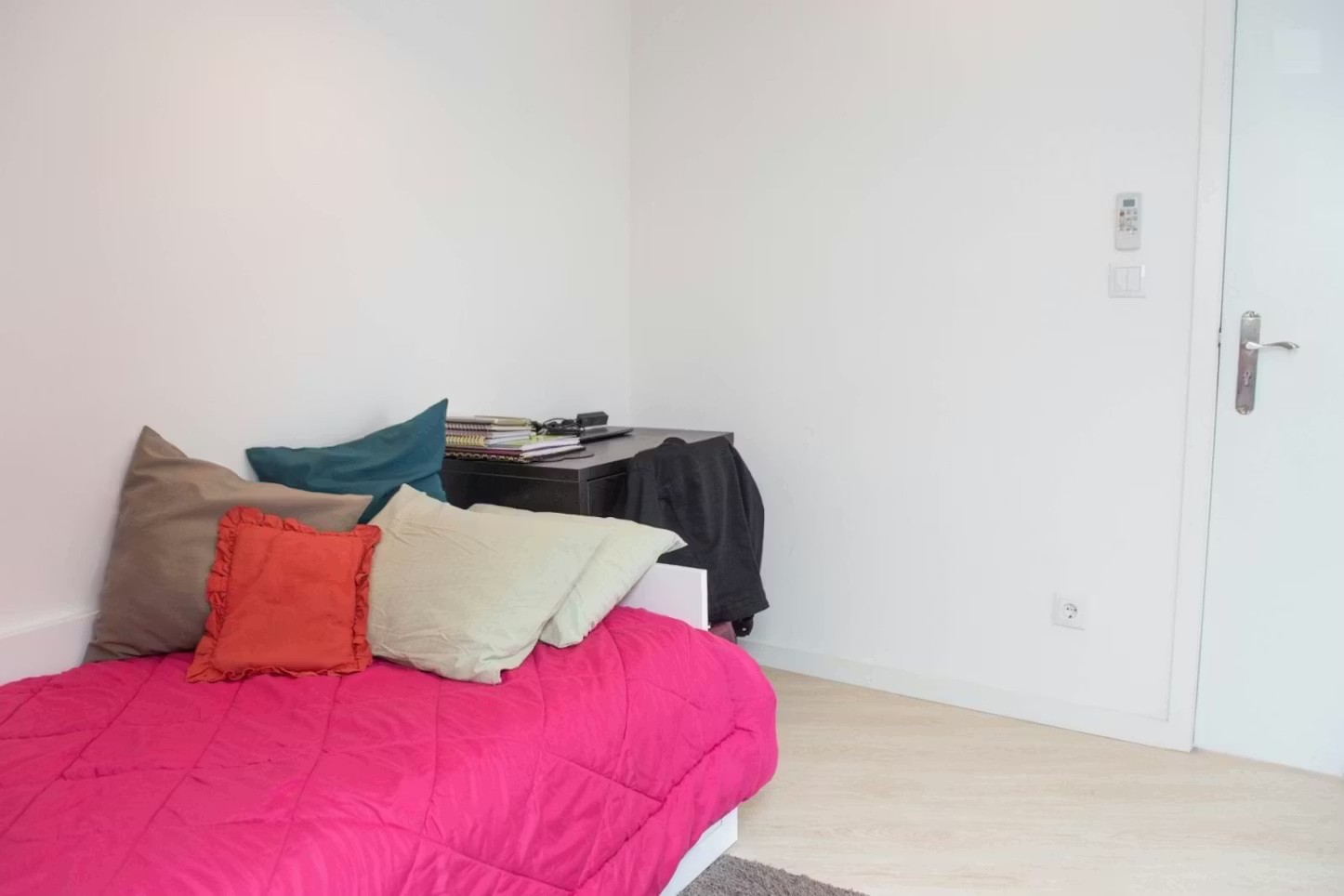 O305 - Cozy Standard Room with Private Bathroom in Rio Tinto, porto – photo 5 of 20