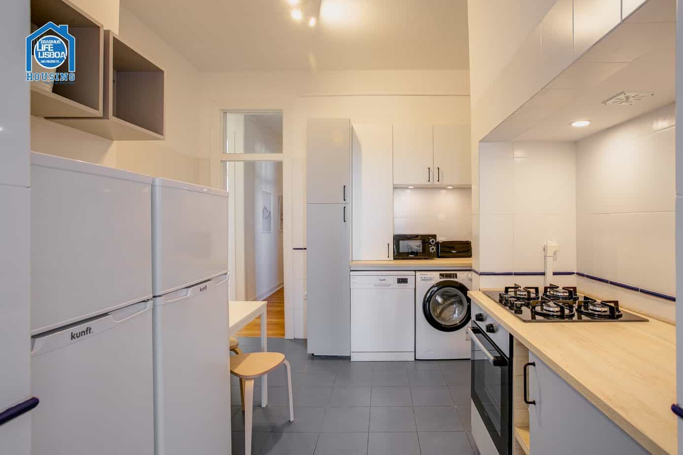 Room 2 in 7-bedroom apartment – Santos-o-Velho in Santos-o-Velho, lisboa – photo 4 of 16