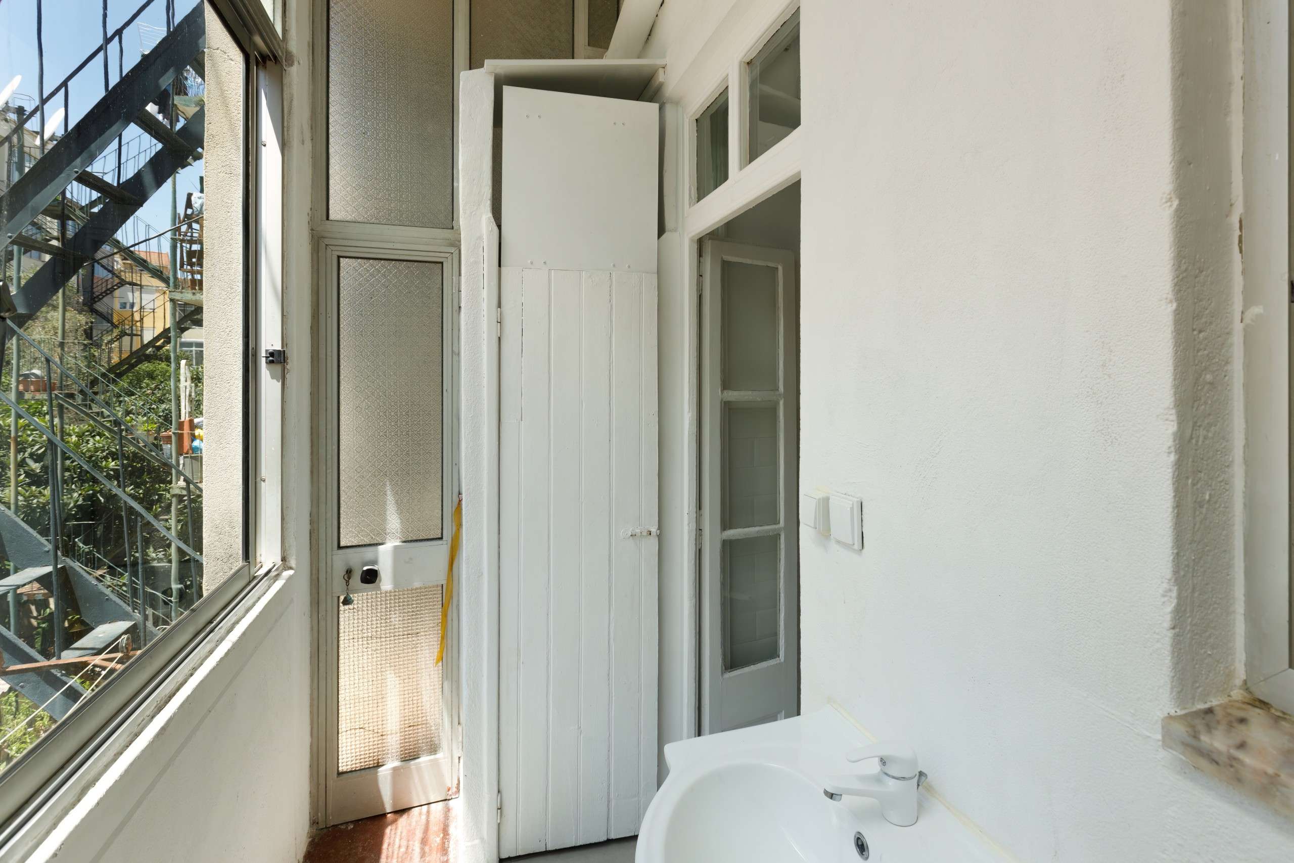 Room 4 in Wayne’s Flat em Penha de França, lisboa – foto 5 de 22