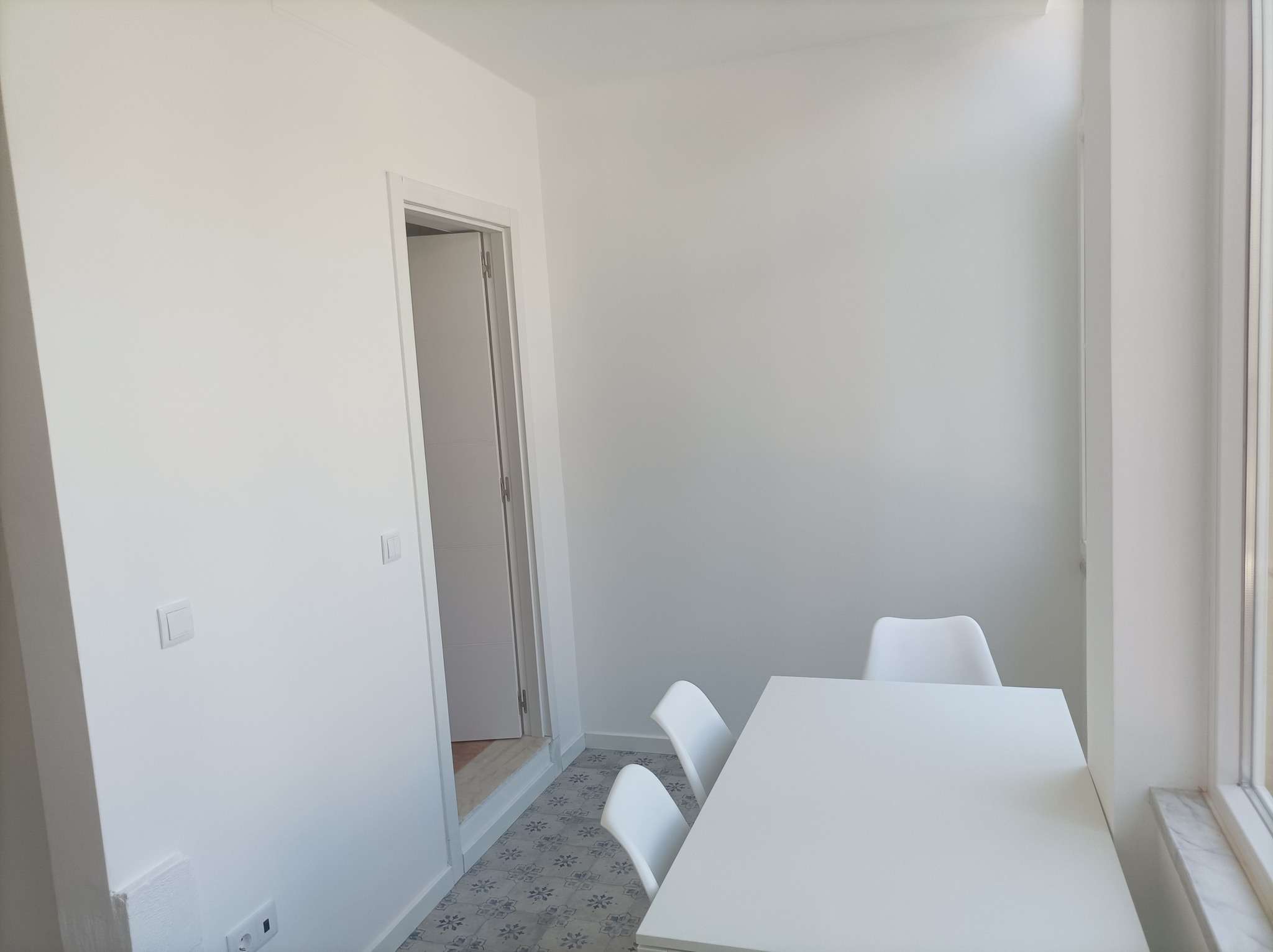 Charming & Well-furnished Single Room 4 em São Jorge de Arroios, lisboa – foto 5 de 16