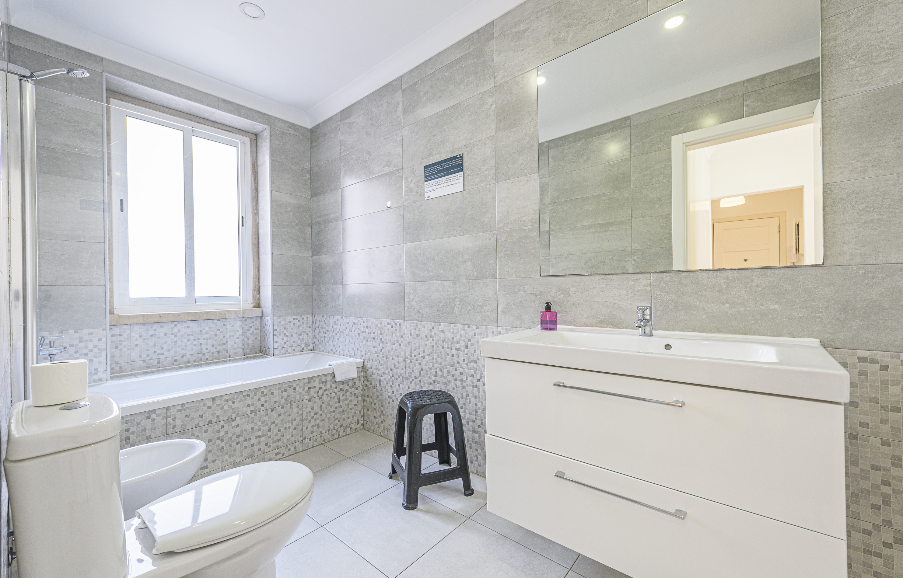 Room 2415 em Jardim Zoologico, lisboa – foto 4 de 15