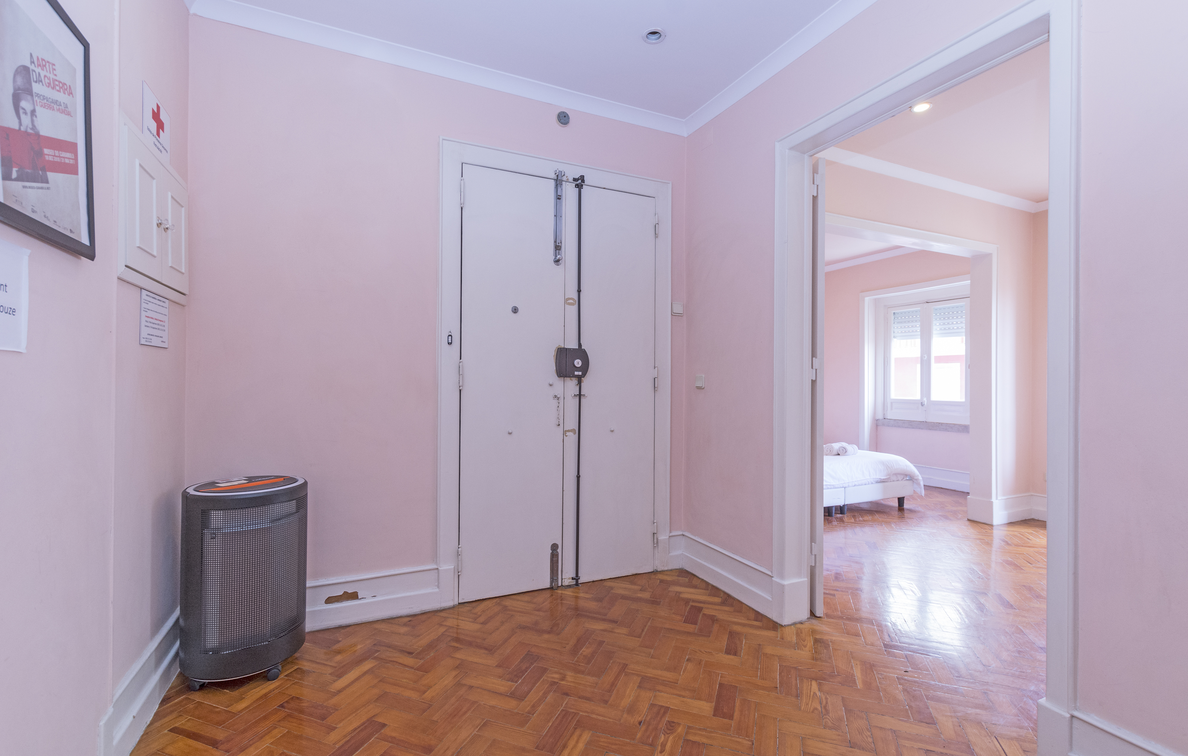 Room 3003 in Santos-o-Velho, lisboa – photo 3 of 16