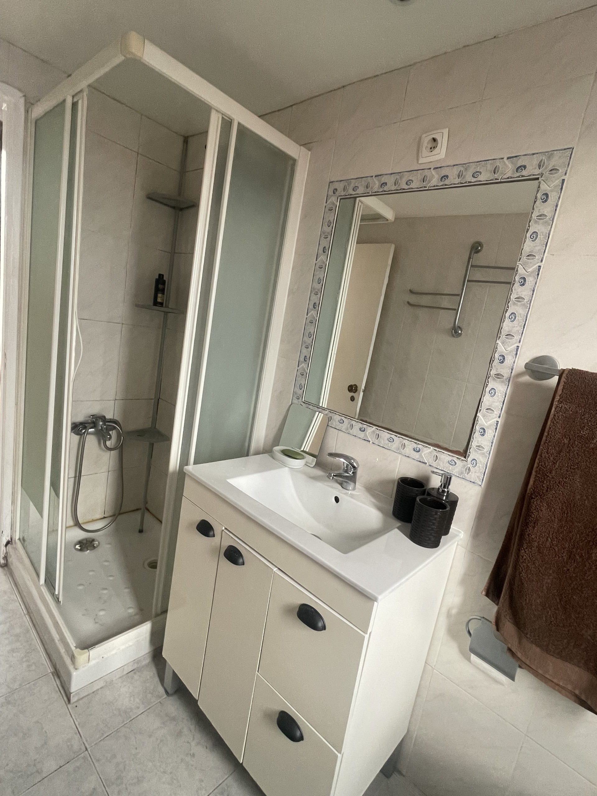 Cozy room 1 in Bairro alto em Misericórdia, lisboa – foto 5 de 11