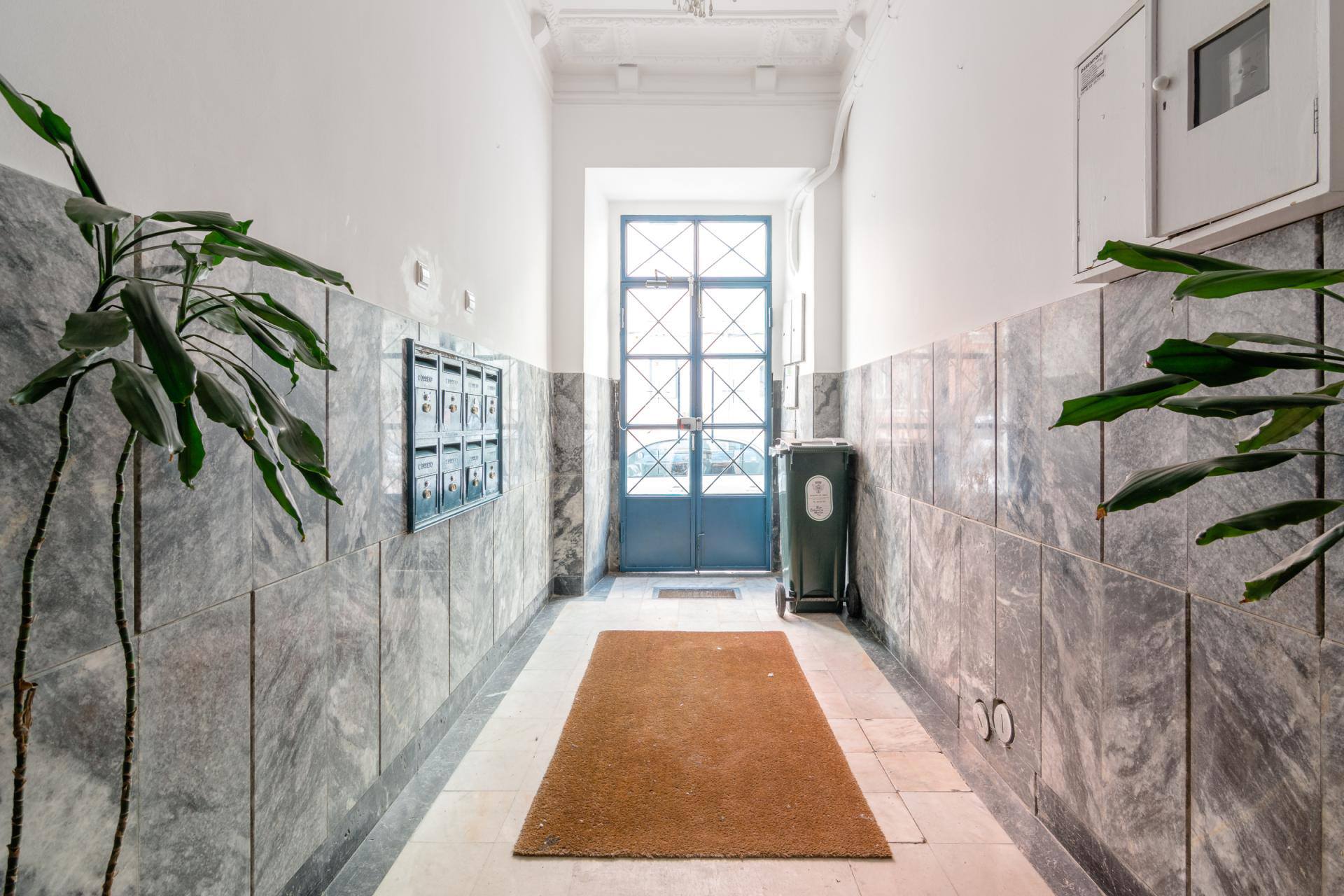 Double Room 3 with Warm Style & Natural Light em Penha de França, lisboa – foto 4 de 14