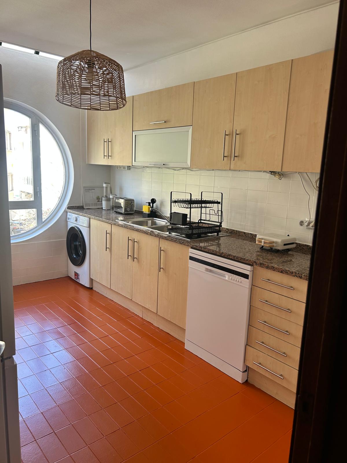 QUARTO MADRID em Campo Pequeno, lisboa – foto 5 de 13