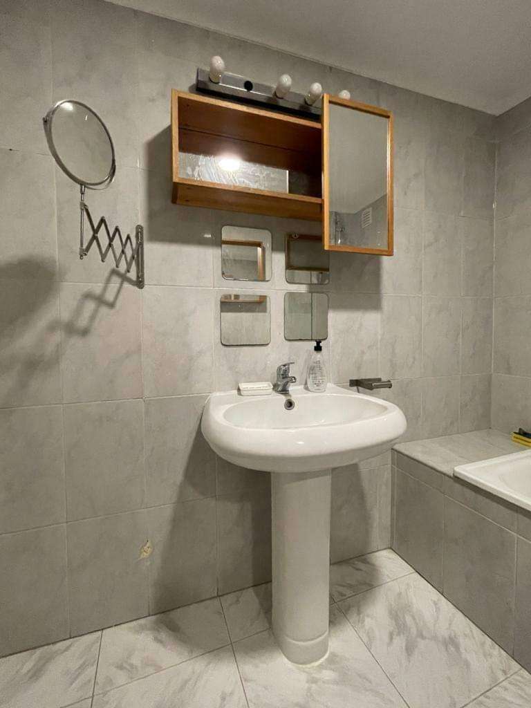 Elegant Double Room 3 in Student Residency on Bairro Alto in Misericórdia, lisboa – photo 5 of 10