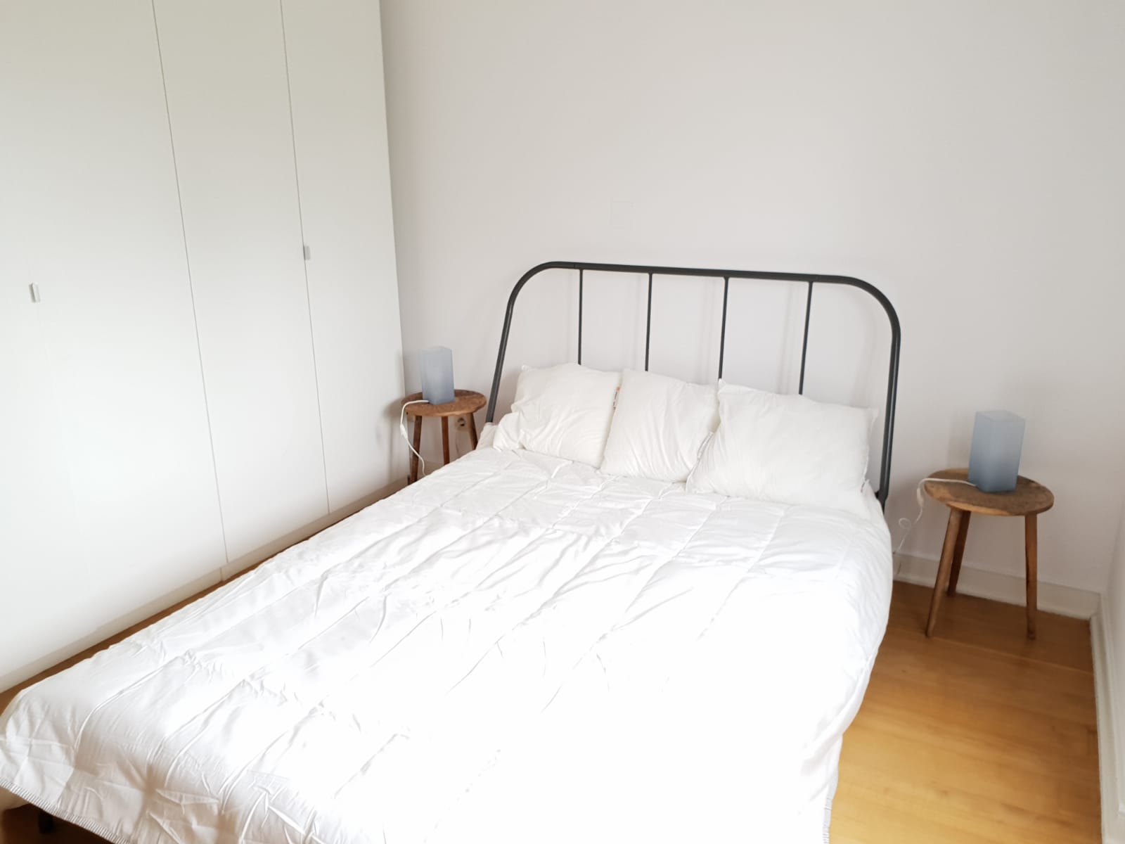 Warm, Inviting & Cozy Double-Bed Room (4) in 6-bedroom Shared Apartment, Lapa. em Lapa, lisboa – foto 2 de 10