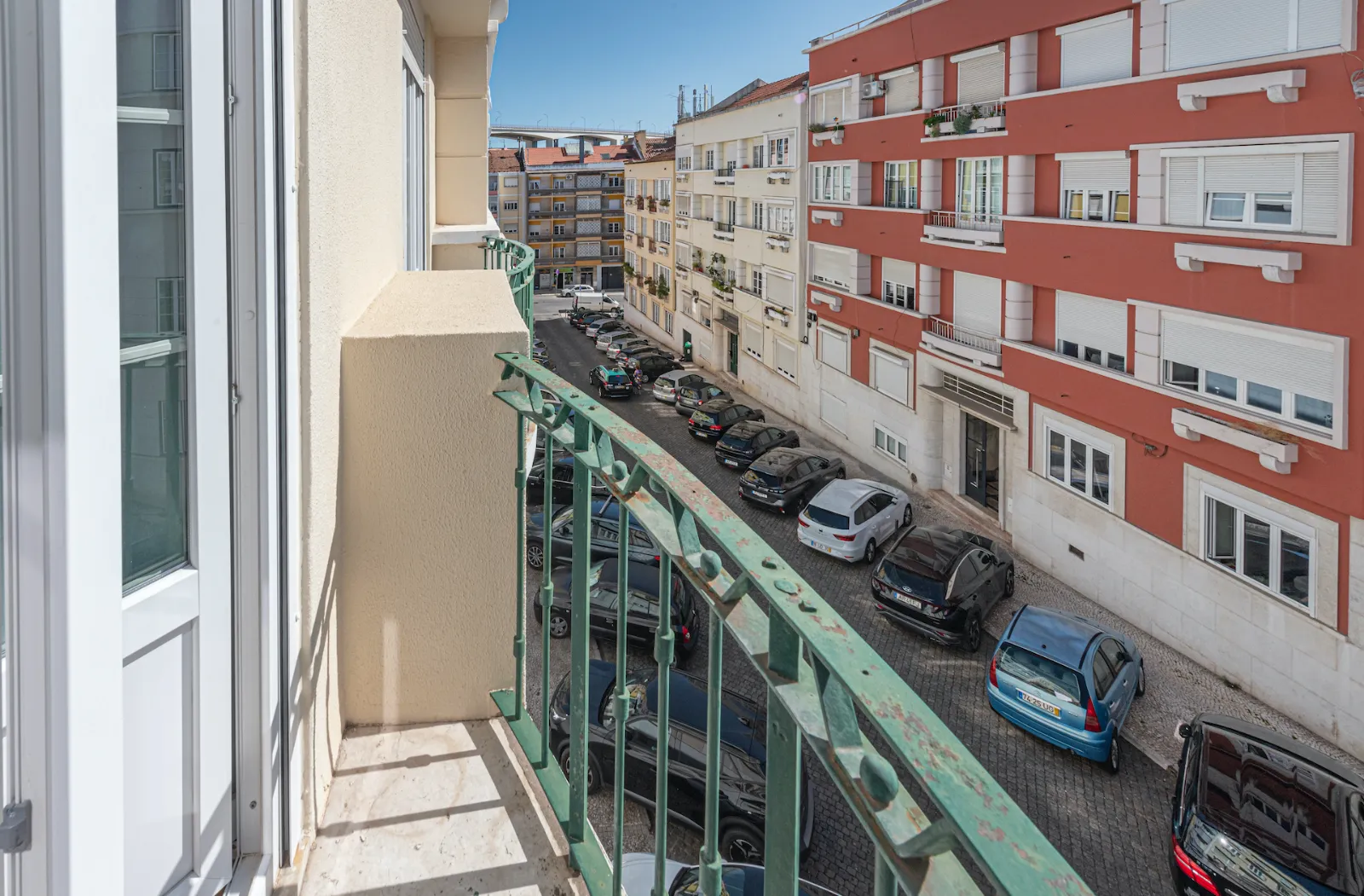 13804 in Alcântara, Lisbon – photo 4 of 22