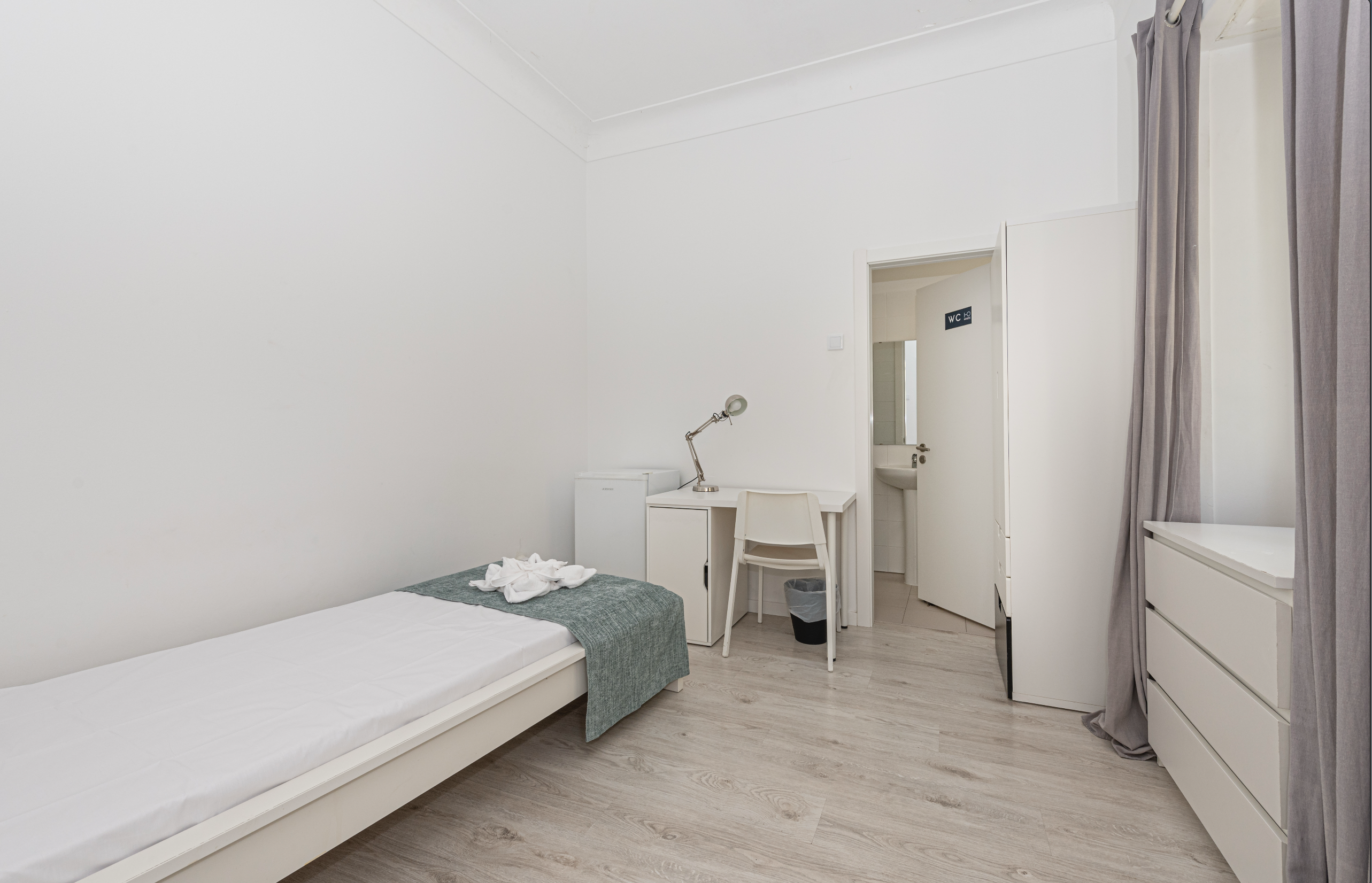 1209 in lisboa – photo 1 of 5