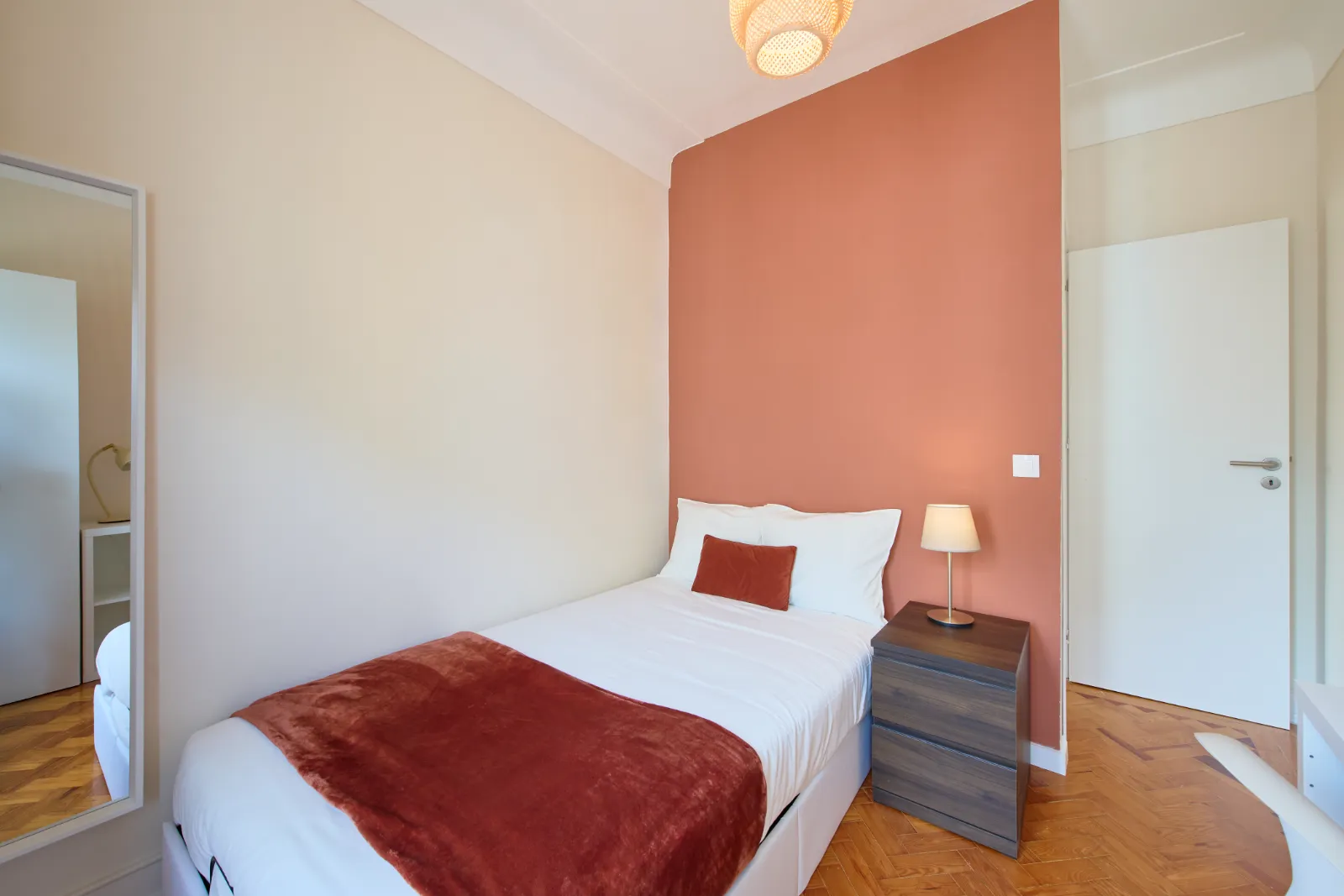 Room 1 - Double Room em Arroios, Lisbon – foto 3 de 17