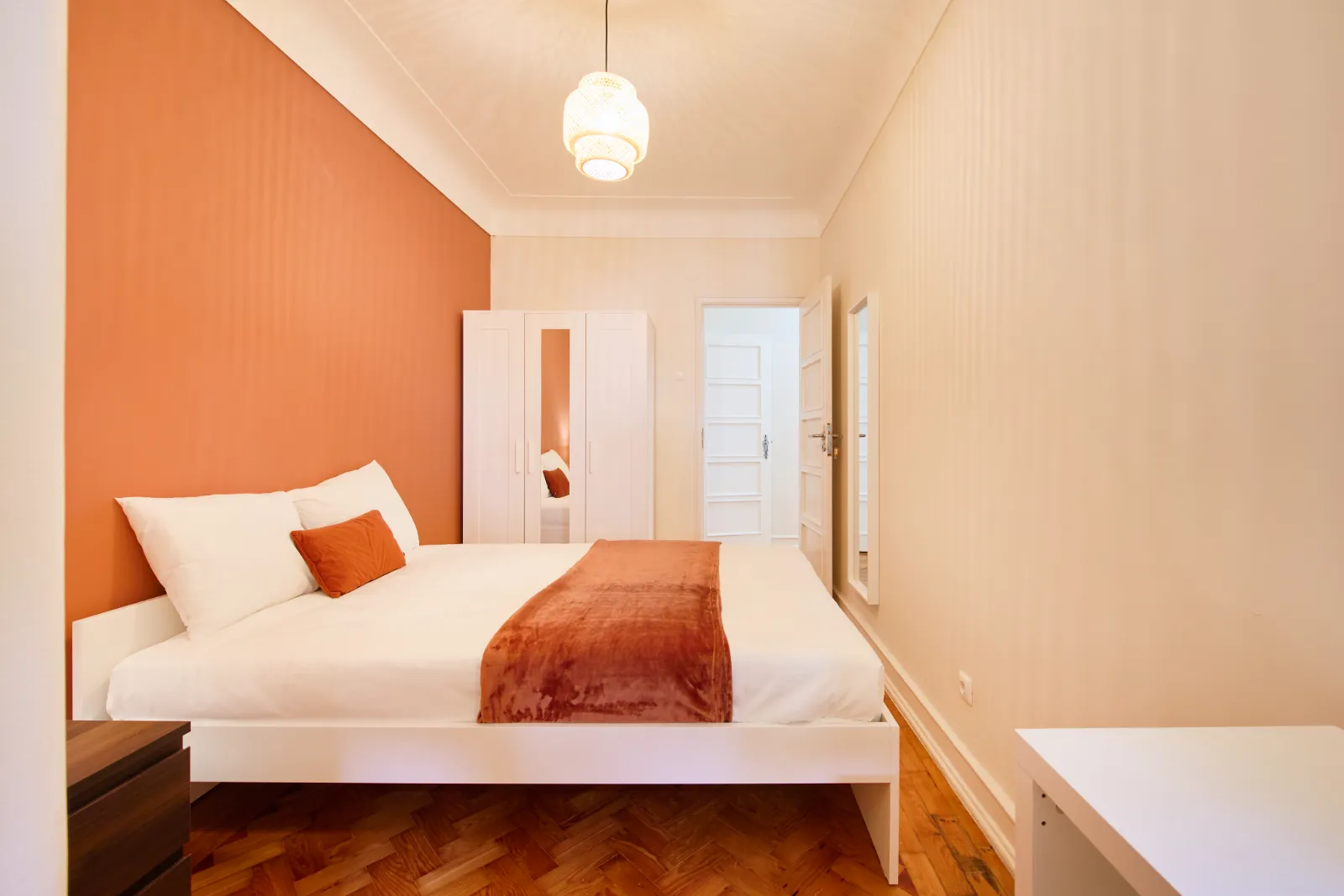 Room 8 - Double Room em Arroios, Lisbon – foto 2 de 16