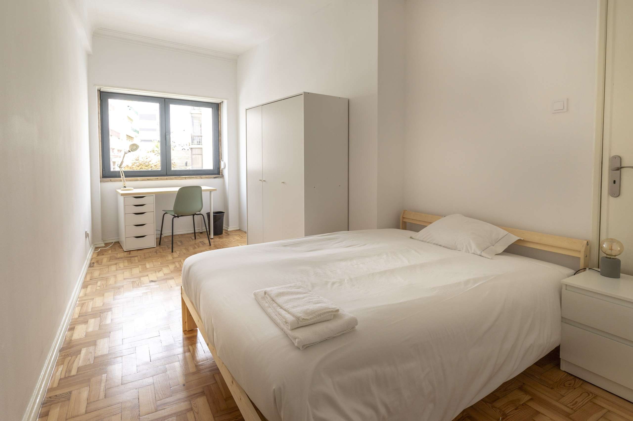 Comfortable Double Room 1 in lisboa – photo 1 of 3