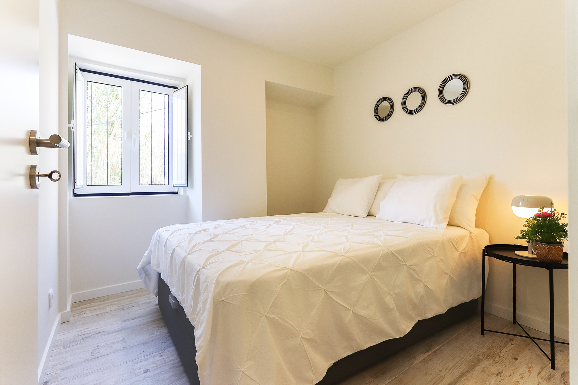 Studio Bedroom in Ajuda, lisboa – photo 2 of 19