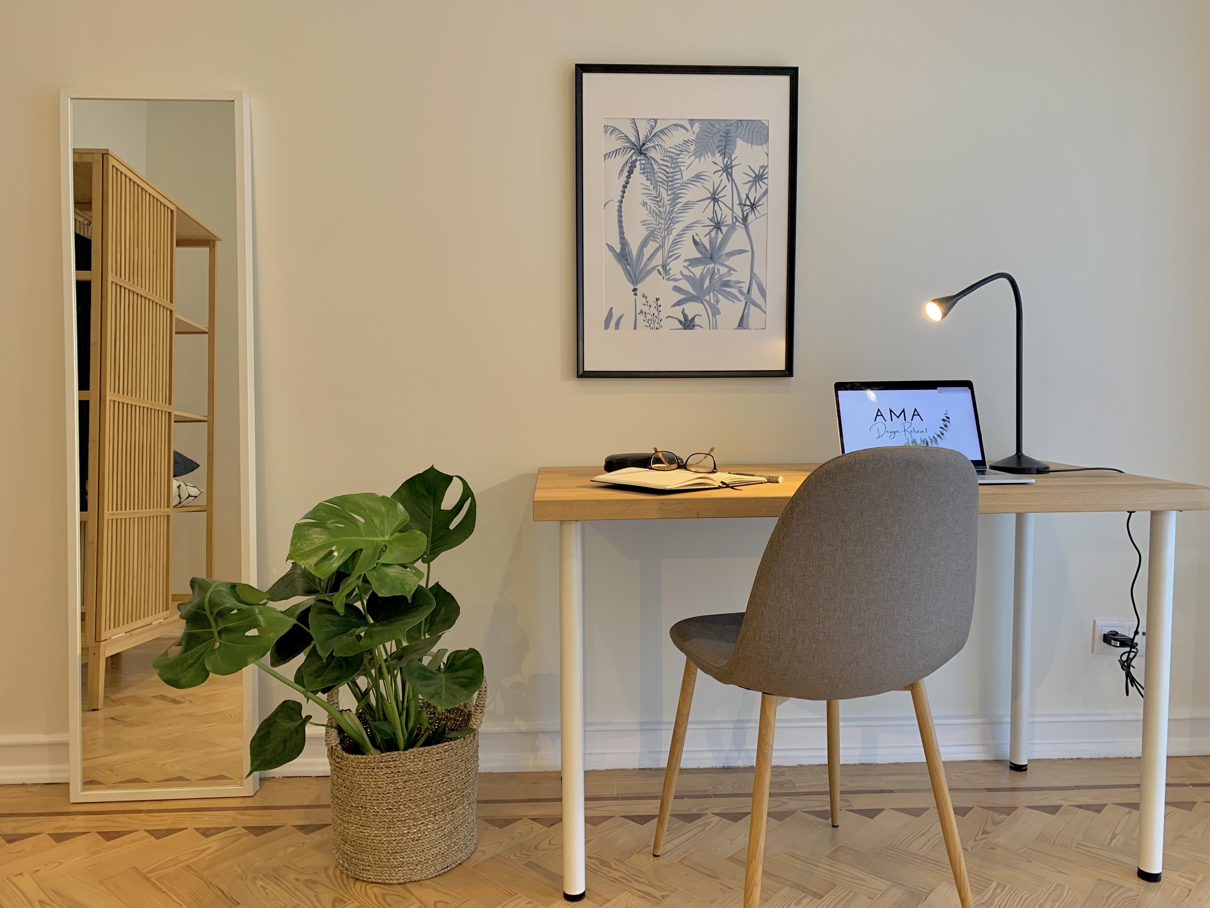 Ótimo quarto com varanda in Mina de Água, lisboa – photo 2 of 14