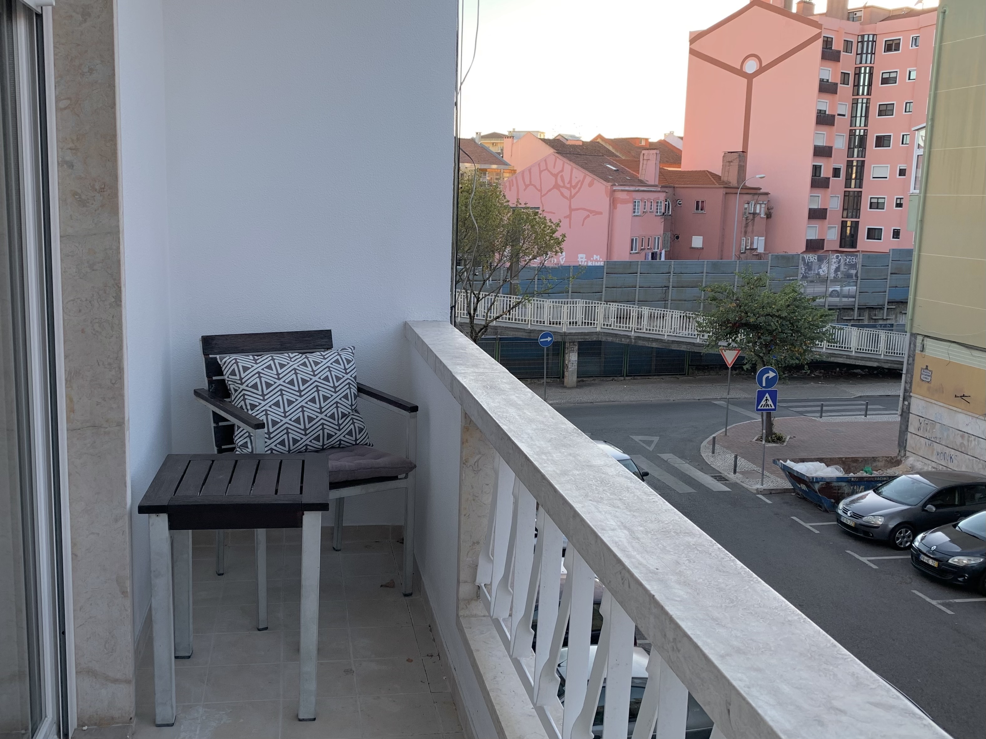 Ótimo quarto com varanda in Mina de Água, lisboa – photo 5 of 14