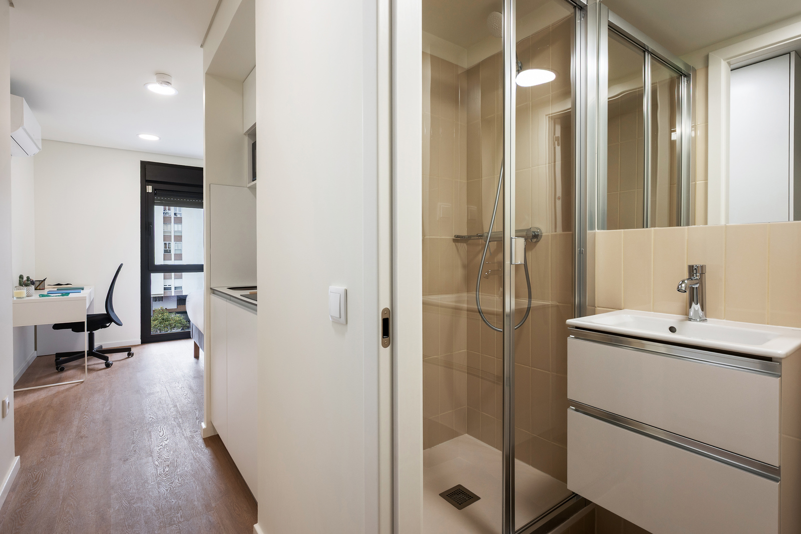 Standard Studio Apartment – 12-Month Minimum Stay in Arreiro, lisboa – photo 5 of 14