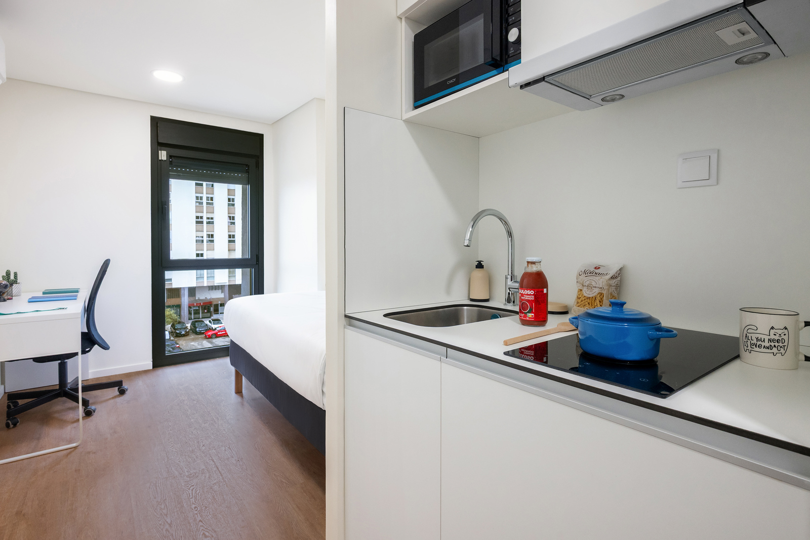 Standard Studio Apartment – 12-Month Minimum Stay in lisboa – photo 1 of 9