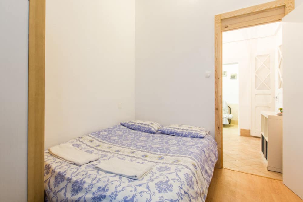 Furnished Room 5 with Wardrobe & Double Bed em Santa Isabel, lisboa – foto 2 de 12