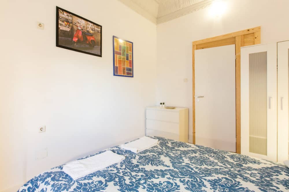 Inviting Double Room 1 with Ample Light em Santa Isabel, lisboa – foto 3 de 13