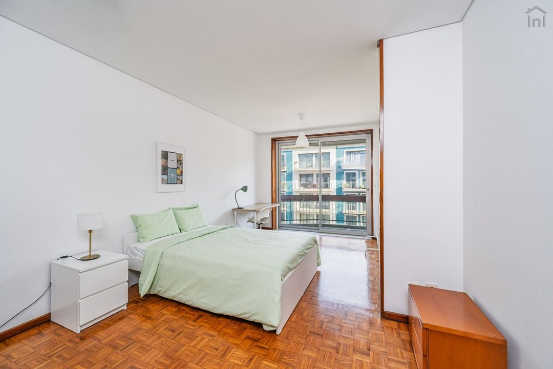 Room 3 in Bonfim, porto – photo 1 of 1