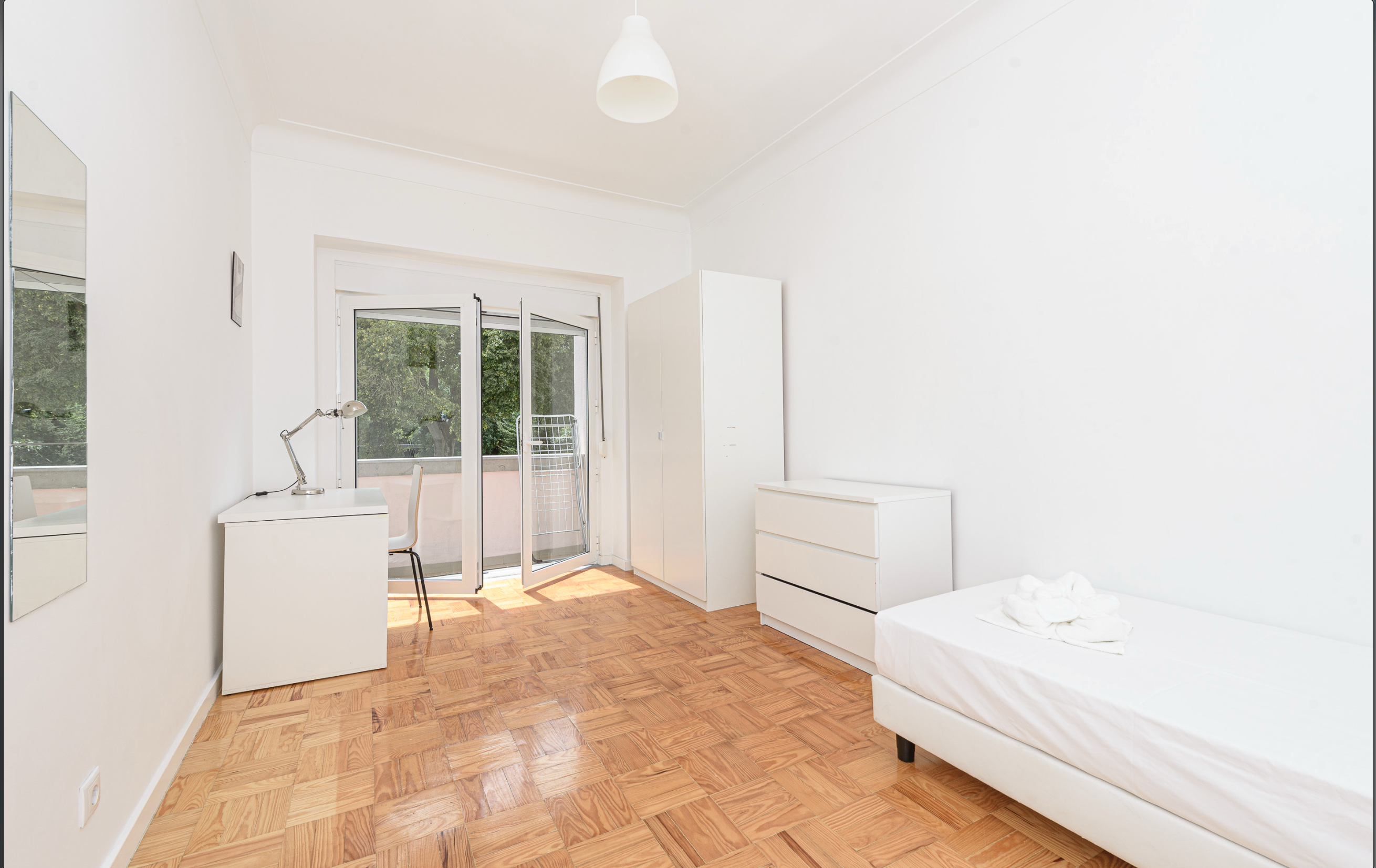 Room 2416 em Jardim Zoologico, lisboa – foto 2 de 19