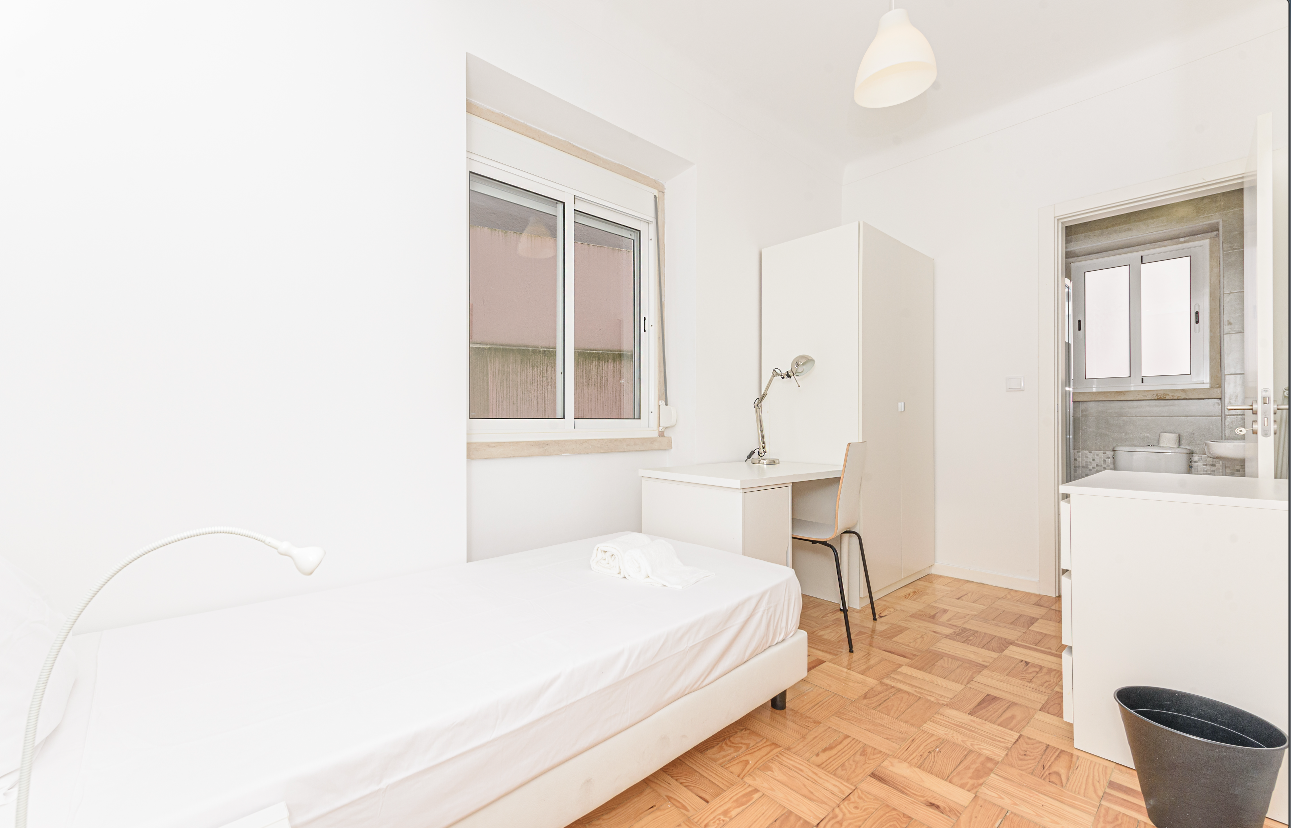 Room 2418 em Jardim Zoologico, lisboa – foto 5 de 18