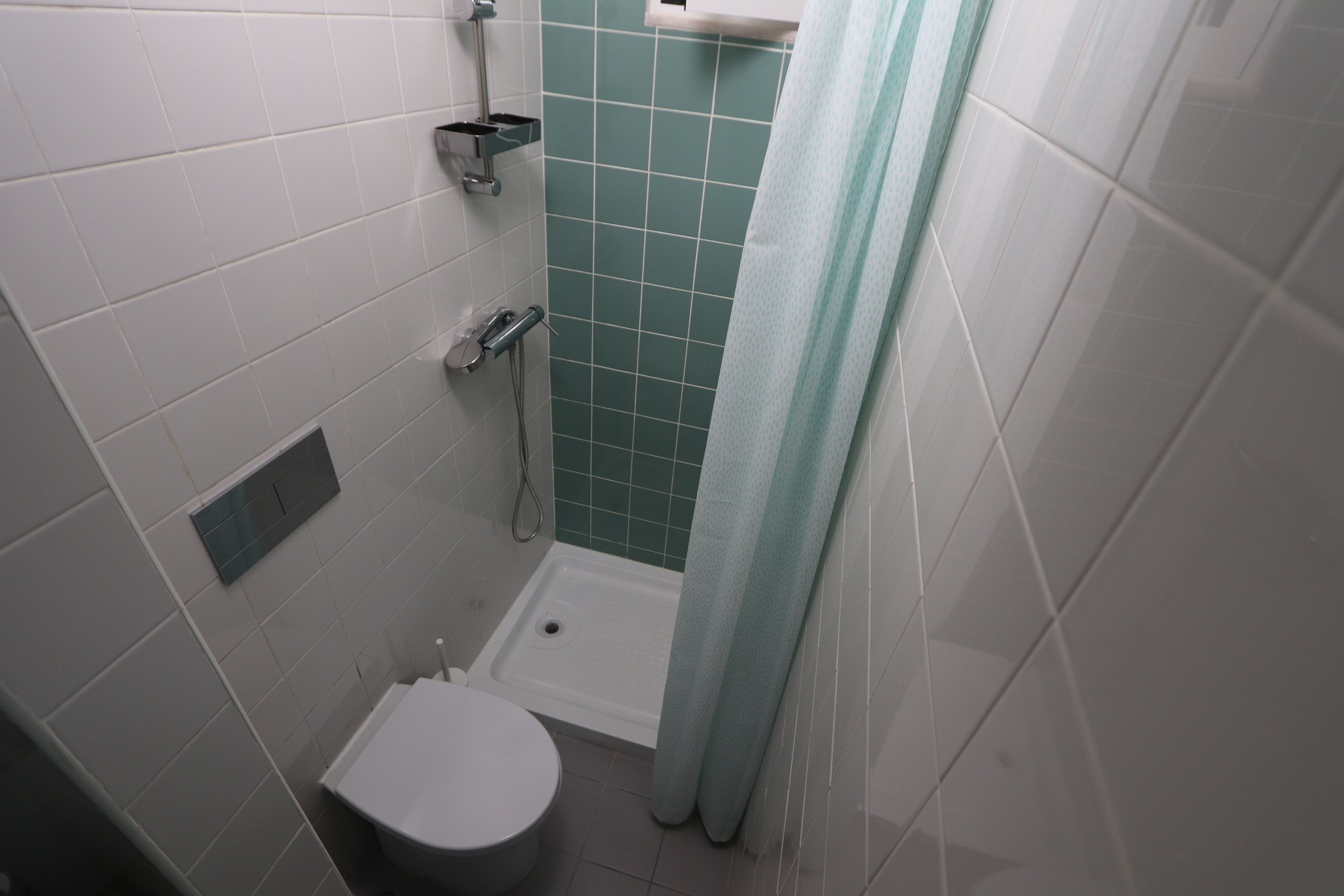 Room Private Bathroom in Arroios, lisboa – photo 4 of 15