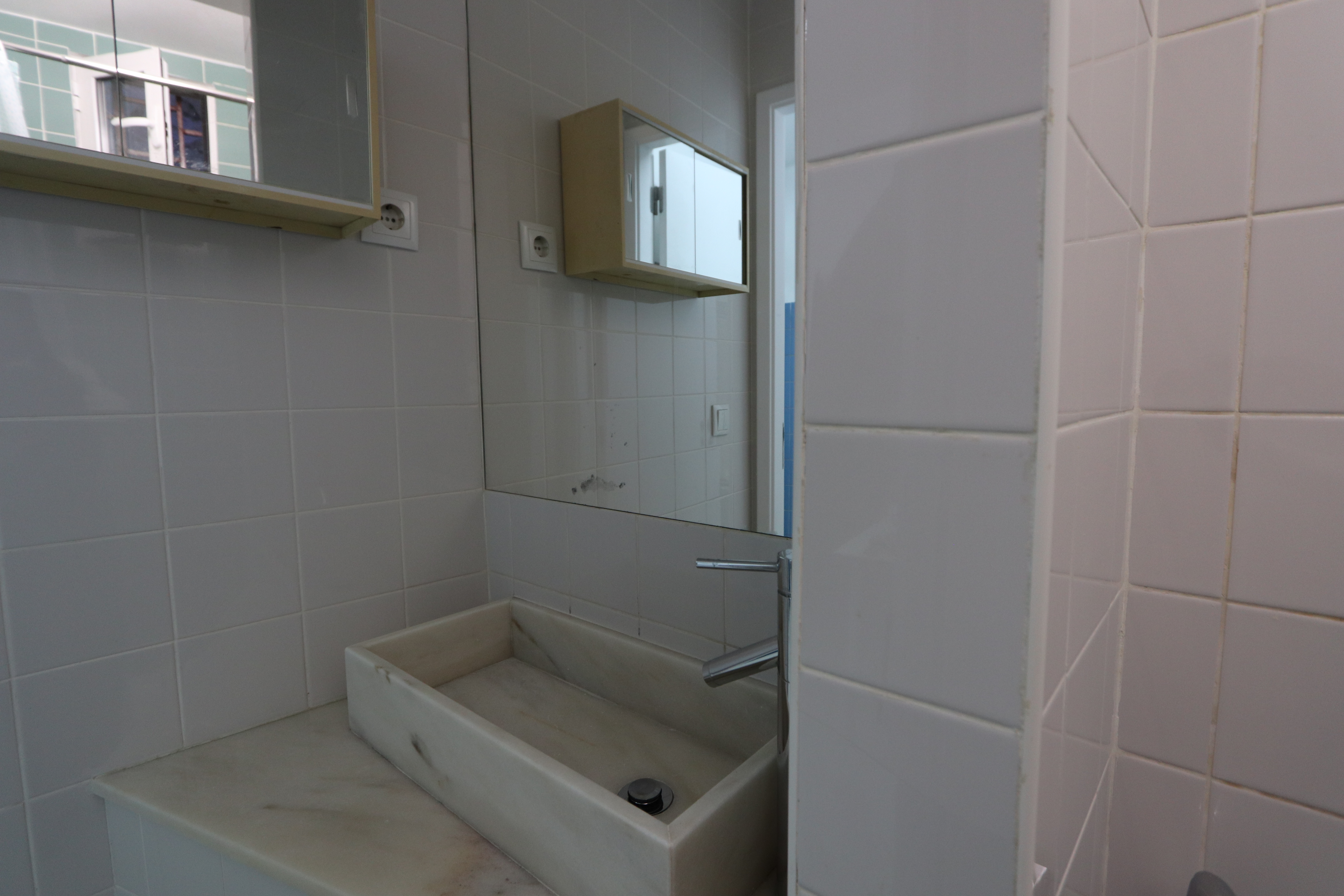 Room Private Bathroom in Arroios, lisboa – photo 3 of 15