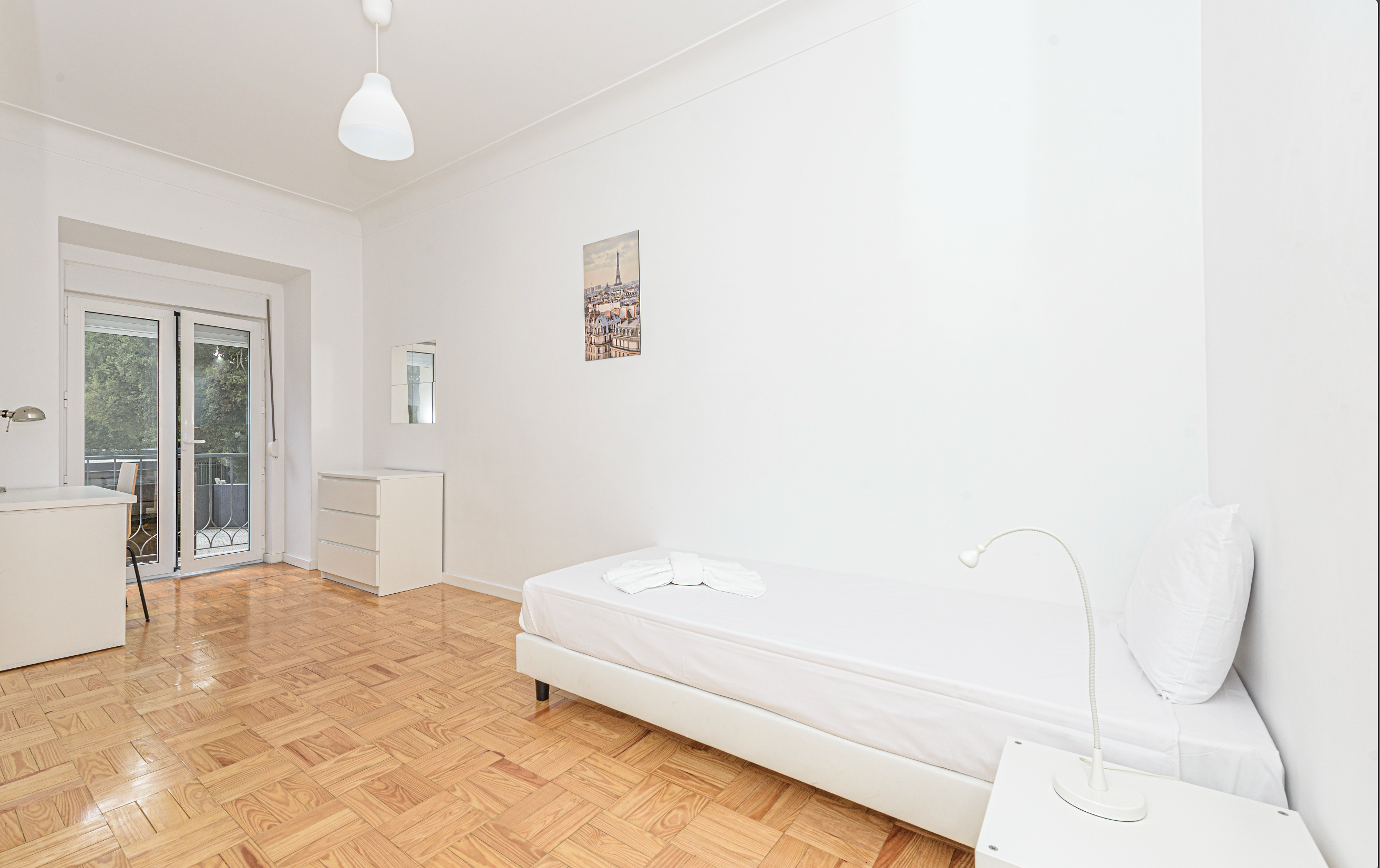 Room 2411 em Jardim Zoologico, lisboa – foto 1 de 22