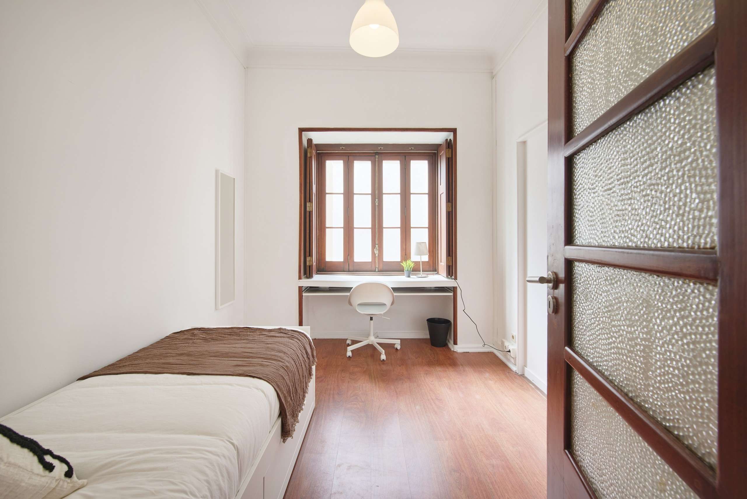 Modern Room 6 for Study & Rest em Estrela, lisboa – foto 2 de 17