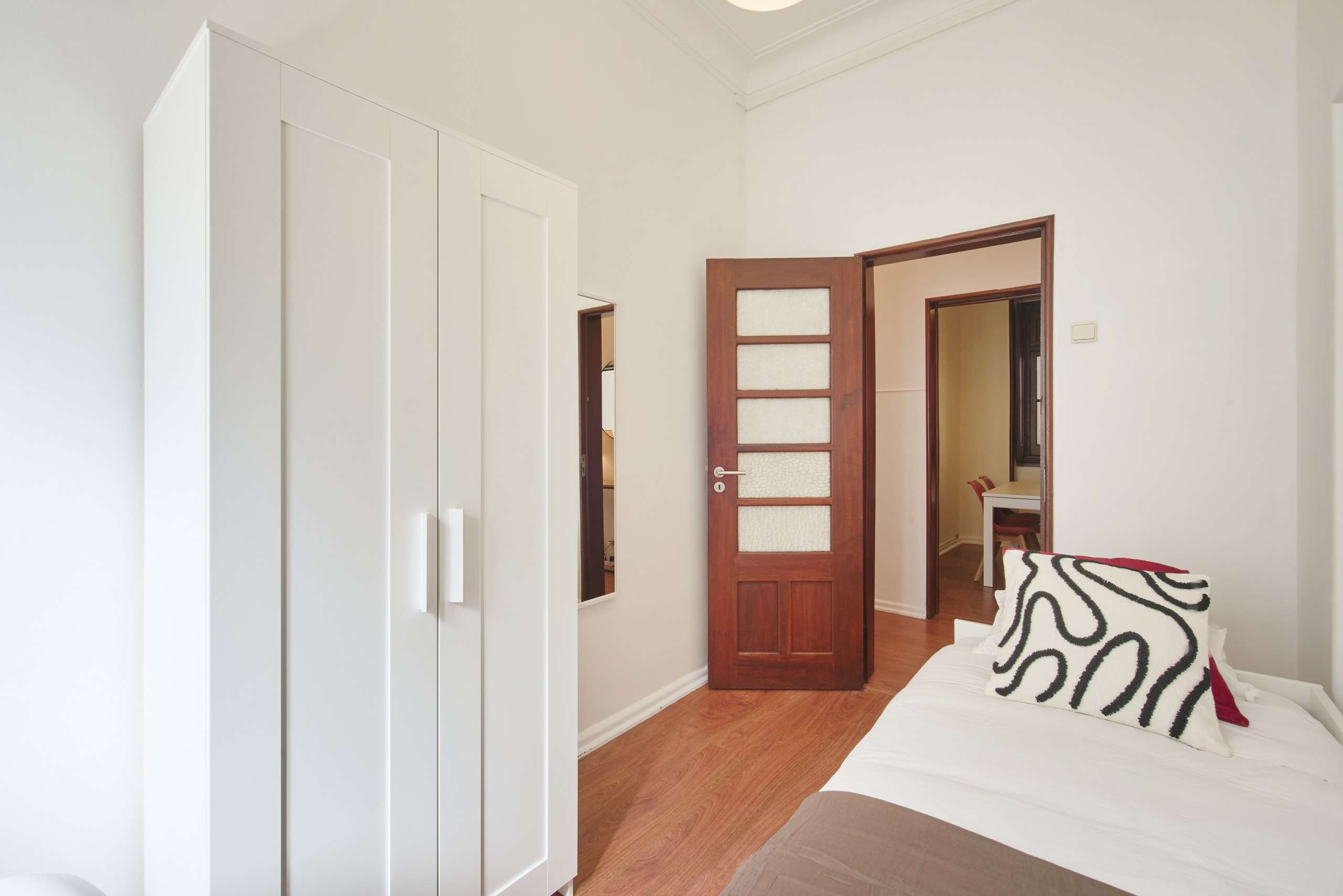 Sunny Room 5 for Study & Comfort em Estrela, lisboa – foto 3 de 16