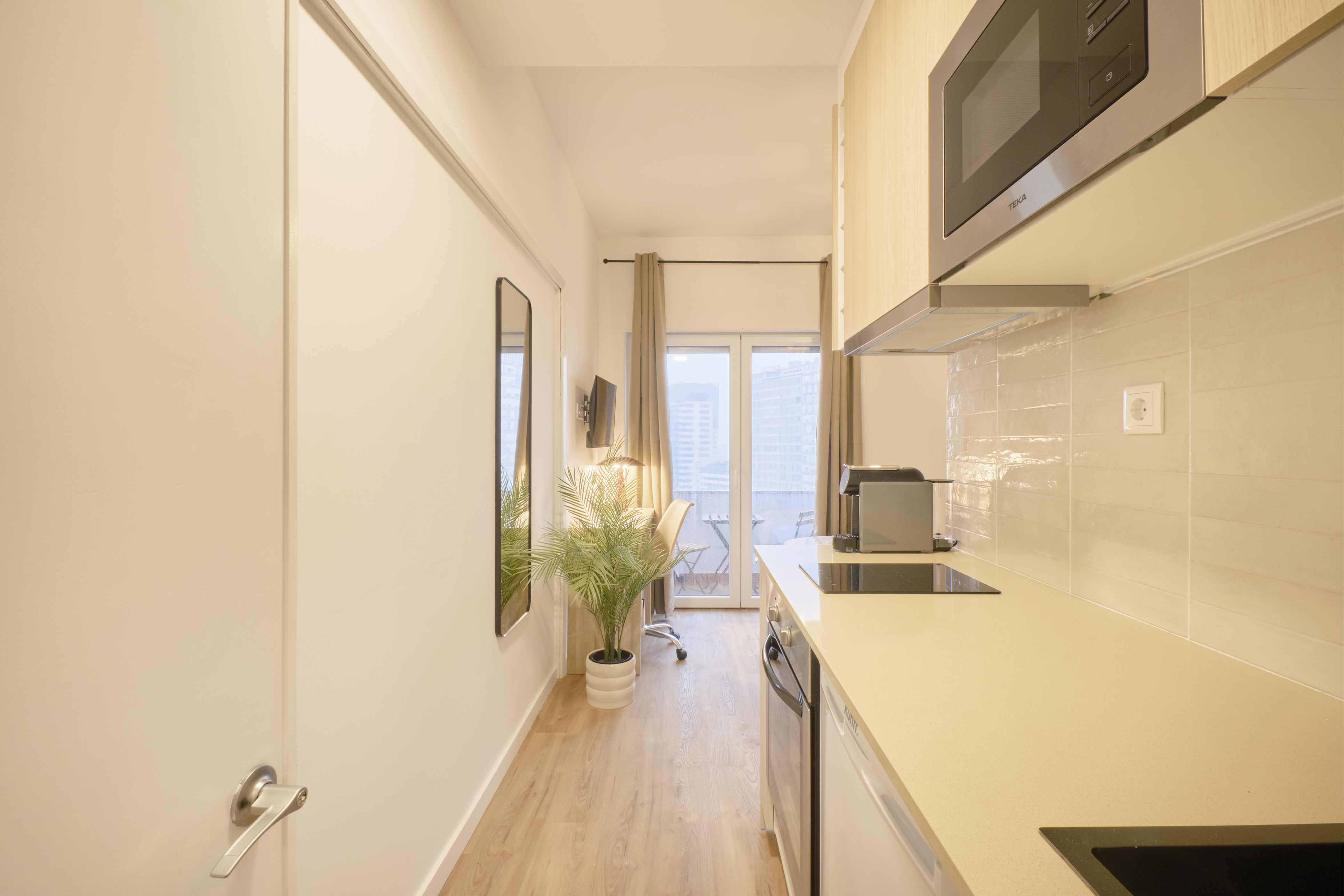 Expansive Living Room 4 in Avenidas Novas, lisboa – photo 2 of 29