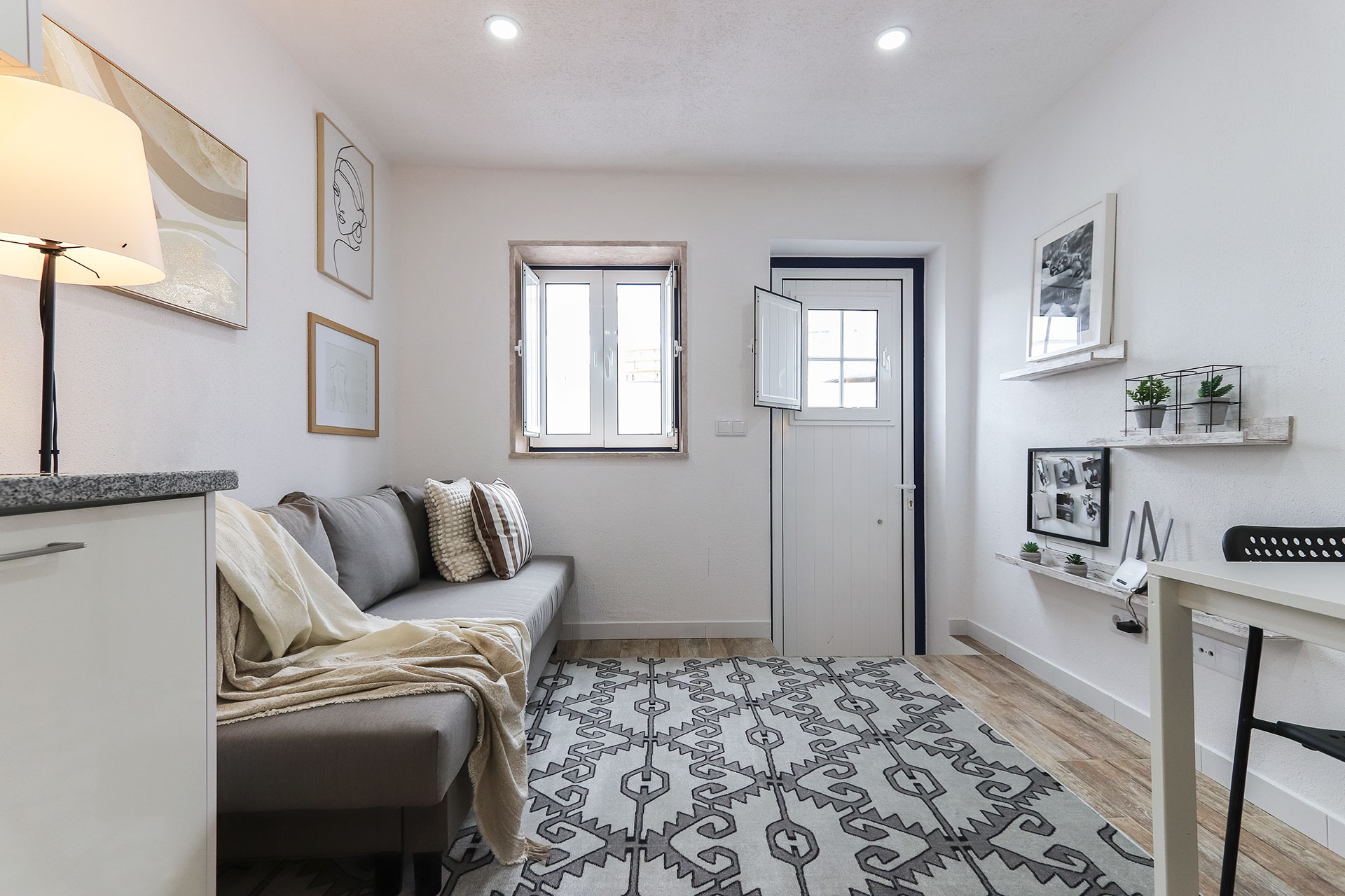 Studio Bedroom in Ajuda, lisboa – photo 3 of 15