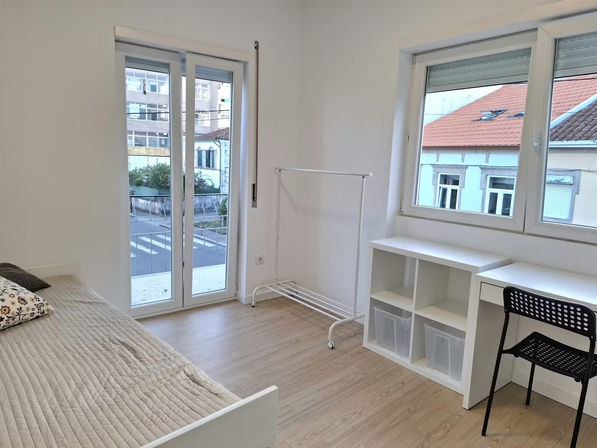 T203 - Cozy Standard Room with Private Balcony in Rio Tinto, porto – photo 4 of 33