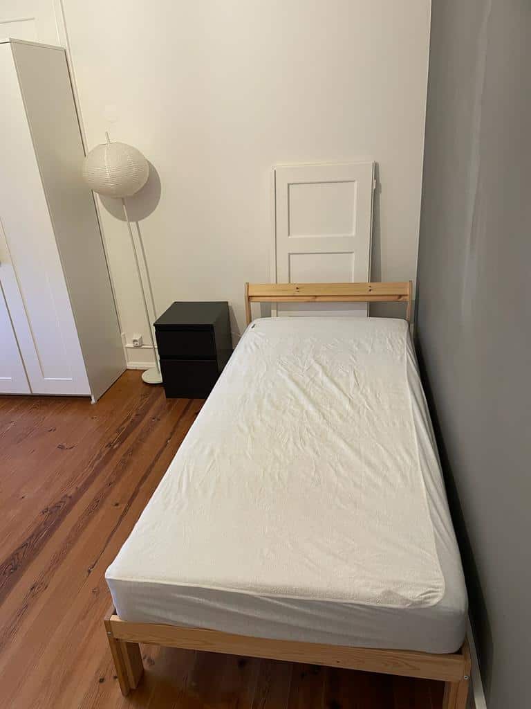 Well-Furnished Room 1 with Terrace em lisboa – foto 1 de 2