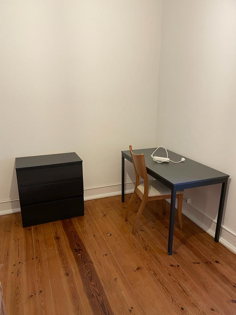 Well-Furnished Room 1 with Terrace em Olaias, lisboa – foto 2 de 19