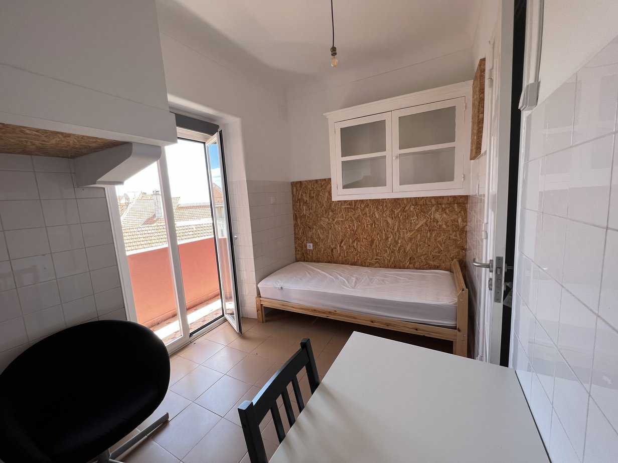 Private Single Room 2 & Terrace em Olaias, lisboa – foto 2 de 21